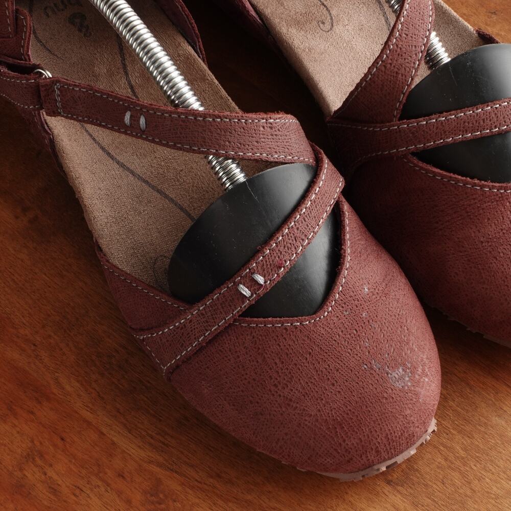 Ahnu Flats Womens SZ 7.5 Burgundy Tullia Ballet Mary Jane Leather Casual Shoes - Picture 4 of 14
